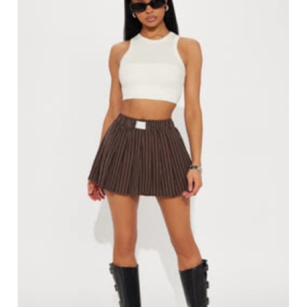 Fashion Nova Chocolate Pleated Skater Skirt